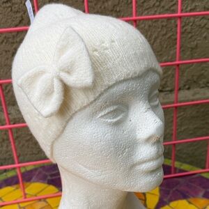 New GAP Ivory Knit Beanie with Bow